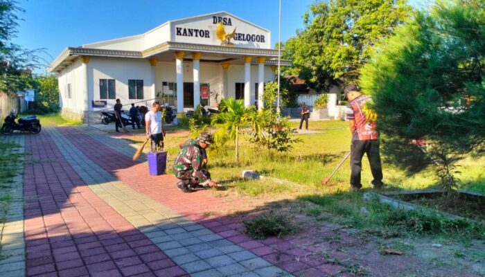 Semangat Kebersamaan Warnai Aksi Bersih Desa Gelogor