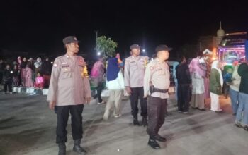 Kepulangan Jamaah Haji Kloter 04 di Kawal Ketat Oleh Personel Polsek Woha Polres Bima Kabupaten