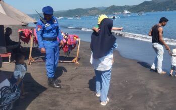 Cegah Kejahatan 3C, Satpolairud Polres Lombok Barat Sisir Pantai Cemara