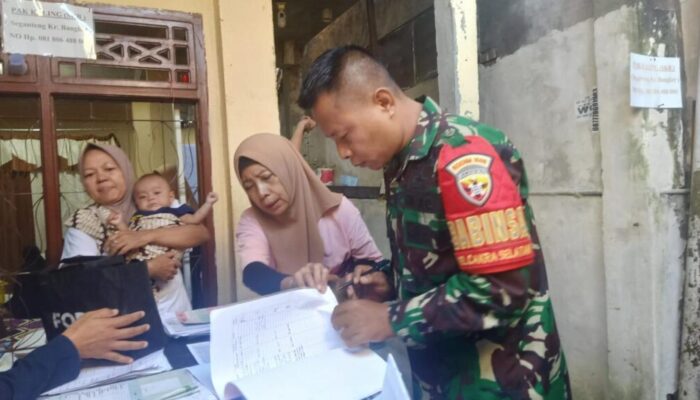 Babinsa Cakra Selatan Dampingi Posyandu, Jaga Generasi Sehat