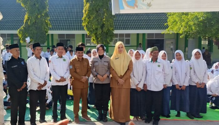POLRES DOMPU GELAR SOSIALISASI P4GN DI MTsN 1 DOMPU, TANAMKAN KESADARAN BAHAYA NARKOBA SEJAK DINI