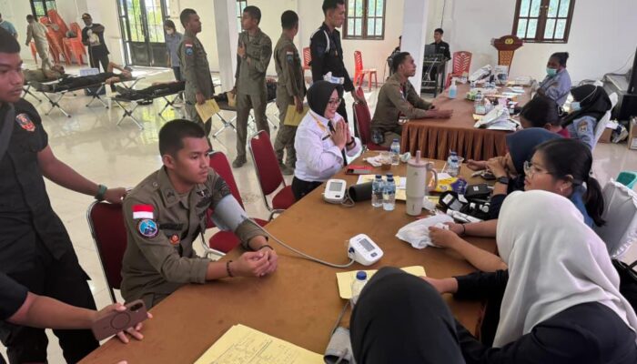 Meriahkan HUT Bhayangkara ke-80, Personel Damai Cartenz Partisipasi Dalam Giat Donor Darah di Polres Nabire