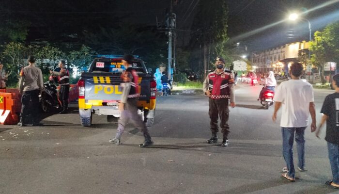 Polres Lombok Barat Amankan Car Free Night Giri Menang