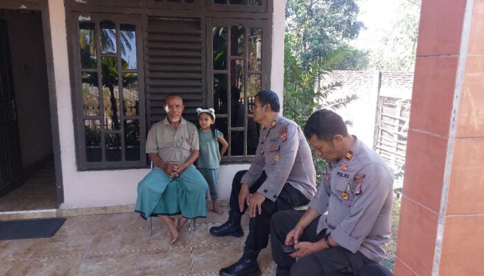 KASAT BINMAS POLRES DOMPU AJAK TOKOH MASYARAKAT DESA O’O JAGA KAMTIBMAS DAN HINDARI AKSI PEMBLOKIRAN JALAN