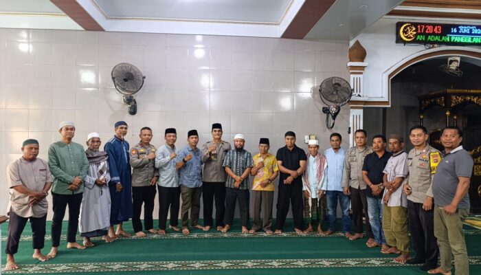 POLRES DOMPU GELAR MUSYAWARAH BERSAMA TOKOH MASYARAKAT DESA O’O, PERKUAT KOMITMEN JAGA KAMTIBMAS PASCA AKSI PEMBLOKIRAN JALAN
