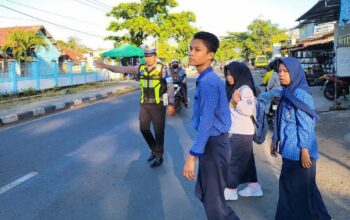 SAT LANTAS POLRES DOMPU LAKSANAKAN RAWAN PAGI, WUJUDKAN KAMSELTIBCAR LANTAS DAN BERIKAN RASA AMAN KEPADA MASYARAKAT