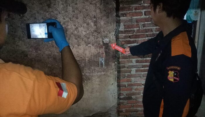 Satu Unit Rumah Terbakar di Desa Sie, Tim Inafis Satreskrim Polres Bima Lakukan Olah TKP