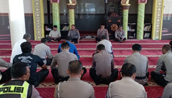 Binrohtal Rutin, Polres Dompu Perkuat Karakter Personel melalui Pembinaan Rohani dan Mental