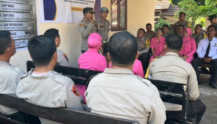 Kapolsek Bayan Pimpin Penandatanganan Pakta Integritas Pencegahan Penyalahgunaan Narkoba dan Pelanggaran Disiplin