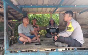Sambang dan Silaturahmi, Bhabinkamtibmas Jatibaru Perkuat Kemitraan dengan Masyarakat