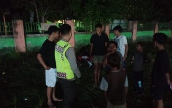 Patroli Dialogis Malam Hari, Polsek Brang Rea Ajak Pemuda Jauhi Narkoba dan Jaga Kamtibmas