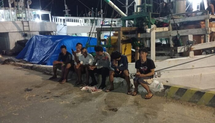 Jaga Kondusivitas Pelabuhan, Personel Polsek KPL Bima Gelar Patroli Malam
