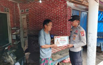 Polres Lombok Barat Salurkan Sembako Nutrisi Mantap di Lembar