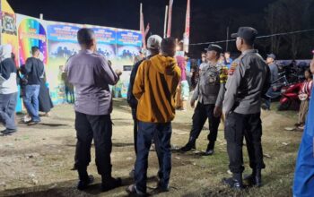 Patroli Blue Light Polsek Kempo Perkuat Keamanan Malam Hari, Polisi Humanis Beri Edukasi Kamtibmas kepada Masyarakat