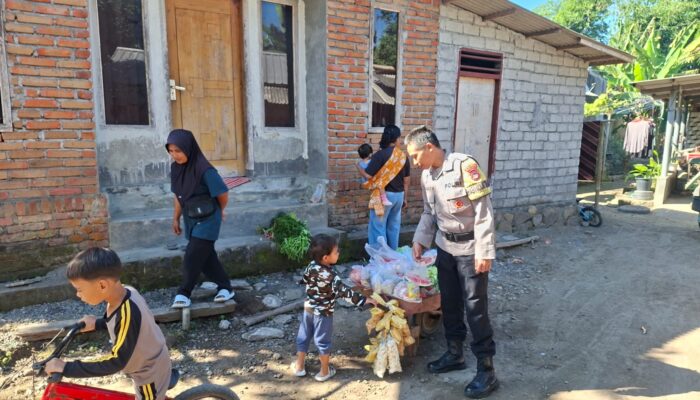 Bhabinkamtibmas Desa Jenggik Jalin Silaturahmi dengan Warga, Sampaikan Imbauan Kamtibmas dan Antisipasi Curanmor