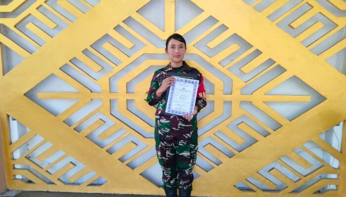 Pengabdian Tanpa Batas, Babinsa Karang Bayan Terima Penghargaan Polri