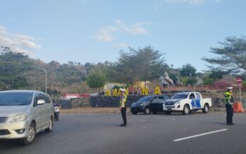 Rawan Sore, Satlantas Polres Bima Kabupaten Laksanakan Penjagaan dan Pengaturan Arus Lalulintas di Jam Sibuk