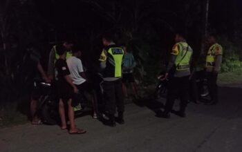 Patroli Dialogis Polsek Taliwang Perkuat Harkamtibmas, Ajak Warga Bersama Jaga Keamanan Lingkungan