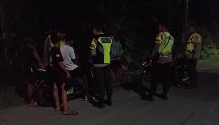 Patroli Dialogis Polsek Taliwang Perkuat Harkamtibmas, Ajak Warga Bersama Jaga Keamanan Lingkungan