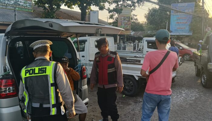 Polsek Imbau Pedagang Waspada Uang Palsu dan Kejahatan 3C di Area Pasar