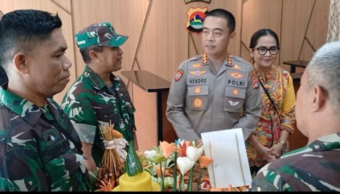 Momen Hangat Ulang Tahun Perkuat Soliditas TNI Polri Mataram
