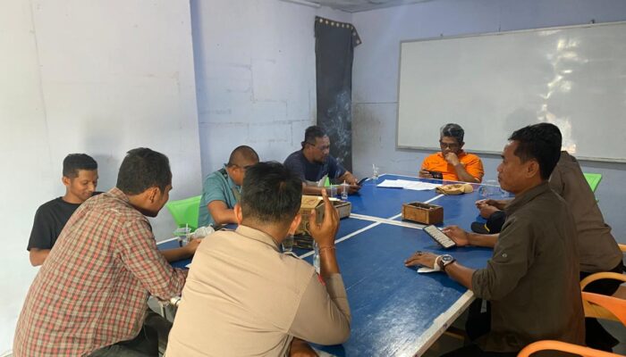 Polsek Pekat Kawal Aksi Petani Tebu Secara Humanis, Dialog dengan PT SMS Hasilkan Kesepakatan Awal Demi Menjaga Harkamtibmas