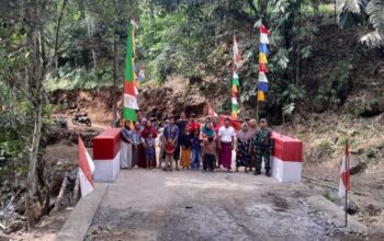 Jembatan Merah Putih Satukan Asa Warga Desa Rempek