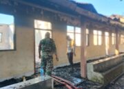 Babinsa dan Polri Tinjau Kebakaran MTs Nujumul Huda Lombok Barat