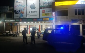 Patroli Malam, Polsek Praya Intensifkan Antisipasi 3C di Kawasan Masjid Agung