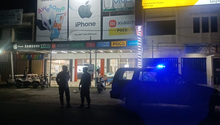 Patroli Malam, Polsek Praya Intensifkan Antisipasi 3C di Kawasan Masjid Agung