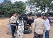 POLISI TANGANI KASUS PEMBAKARAN SEPEDA MOTOR OLEH OTK DI DESA O’O