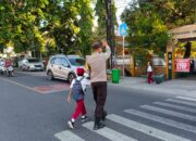 Ciptakan Rasa Aman di Jalan Raya, Polsek Labuan Badas Sigap Laksanakan Strong Point Pagi di SDN 2 Labuhan Sumbawa