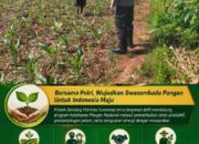 “HADIR BERSAMA PETANI, ANGGOTA POLSEK KEREK DUKUNG PROGRAM KETAHANAN PANGAN NASIONAL”