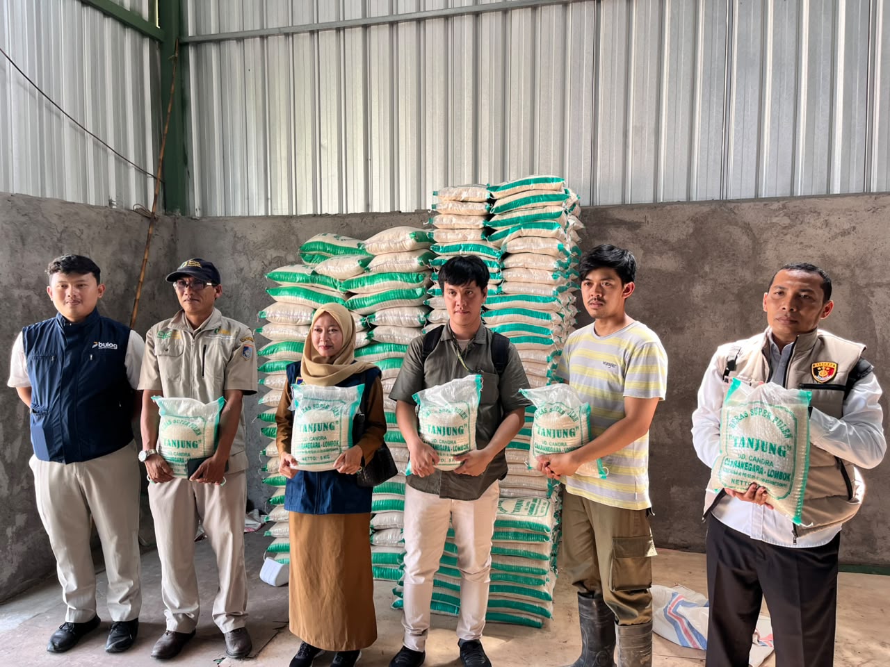 Tim Gabungan Turun Ke Pasar, Cek Harga Bapokting dan Stok Beras SPHP di Lombok Barat