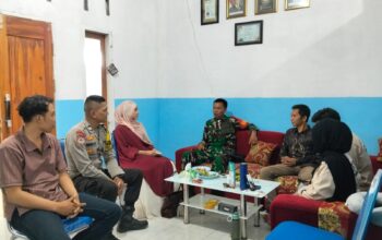 Bhabinkamtibmas Desa Tembeng Putik Sambangi MBG Yayasan Az Zuhri, Ajak Karyawan Jaga Kamtibmas