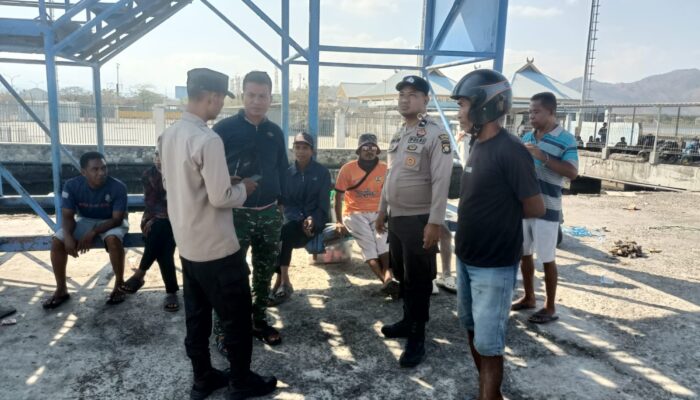 Polsek Kawasan Pelabuhan Laut Bima Sosialisasikan Layanan Call Center 110 kepada Masyarakat