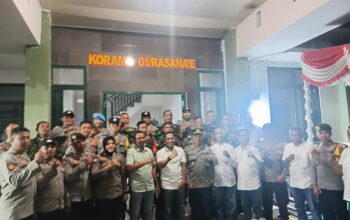 Pererat Sinergitas, Polsek Jajaran Polres Bima Kota Beri Kejutan HUT TNI ke-81