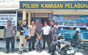 Polsek Kawasan Pelabuhan Laut Bima Serahkan DPO Curanmor kepada Penyidik Polres Klungkung