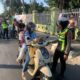 Tingkatkan Kedisiplinan Berlalulintas dan Kepatuhan Pajak, Tim Gabungan Gelar Operasi Penertiban di Depan Kantor Pertanian Sumbawa