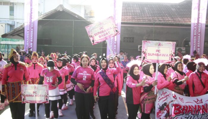 Meriahkan HKGB ke-74, Kapolres Sumbawa Barat Bersama Bhayangkari Ikuti Lomba Voli, Yel-Yel, hingga Bazar UMKM di Mapolda NTB