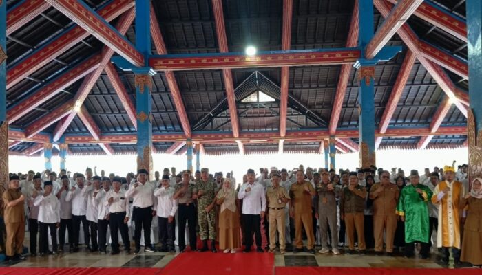 450 Anggota BPD Lombok Barat Resmi Emban Amanah Delapan Tahun