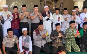 Jumat Keliling di Jempong Baru, Polda NTB Ajak Warga Jaga Keluarga dan Cegah Gangguan Kamtibmas