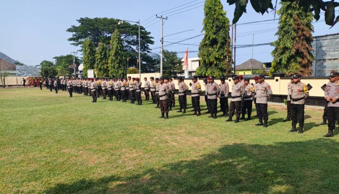 Kapolres Sumbawa Barat Pimpin Apel Pergeseran Pasukan Pengamanan Pilkades Serentak, Tegaskan Netralitas dan Kesiapssiagaan