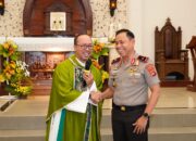 Minggu Kasih di Gereja Santa Maria Mataram, Wakapolda NTB Ajak Keluarga dan Tokoh Agama Pelihara Kamtibmas