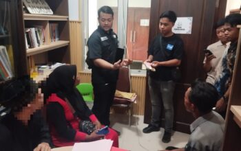 SATRESNARKOBA POLRES DOMPU LIMPAHKAN TERSANGKA DAN BARANG BUKTI KASUS NARKOTIKA KE KEJAKSAAN NEGERI DOMPU