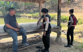 Sambangi Petani di Sebubuk, Sat Samapta Polres Sumbawa Barat Ingatkan Bahaya Karhutla
