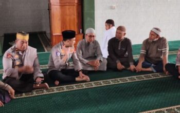 Kapolres Sumbawa Barat Gelar Jumat Keliling, Ajak Masyarakat Jaga Kamtibmas dan Berantas Narkoba